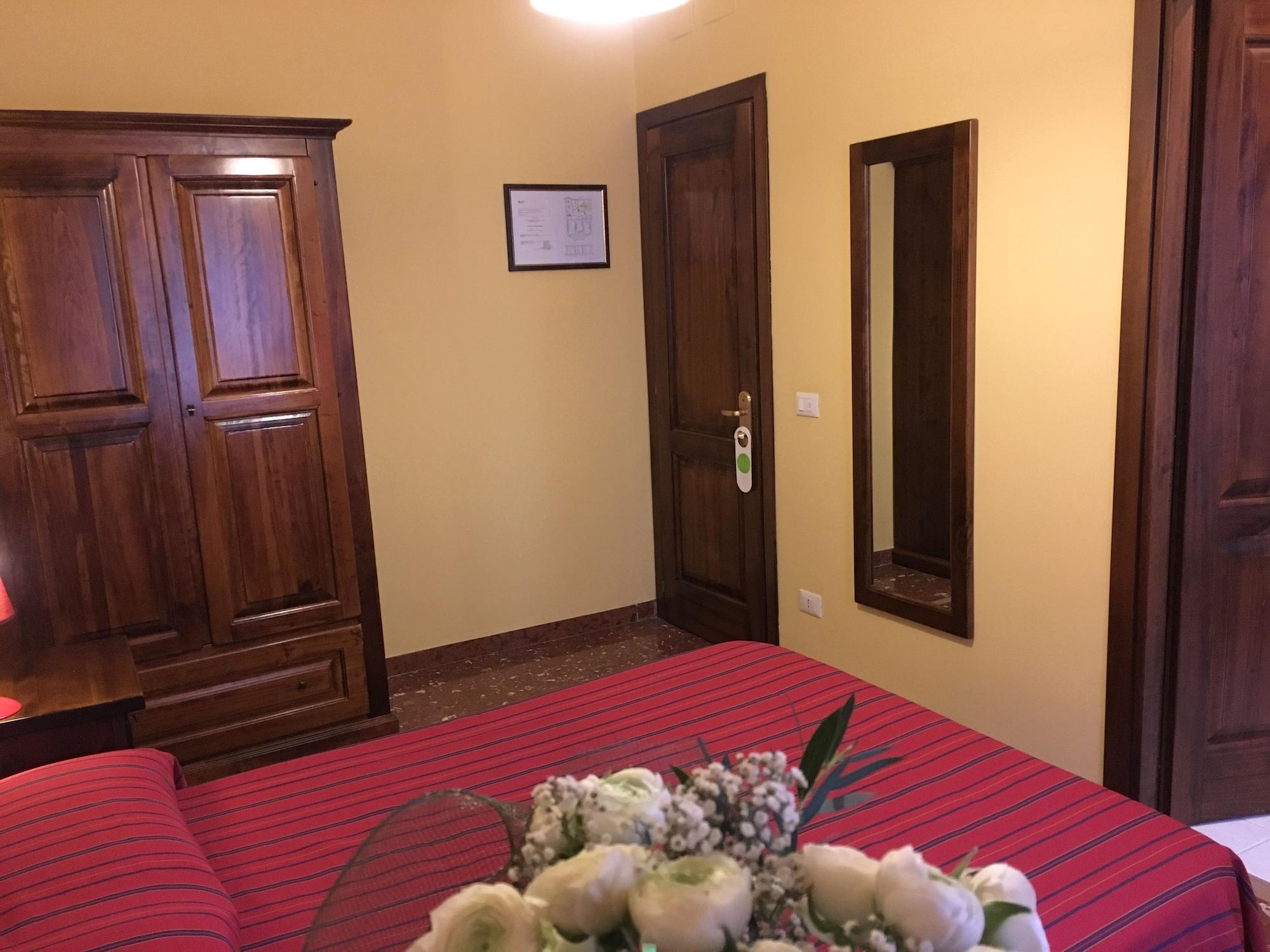 Pensión Perseo 3*